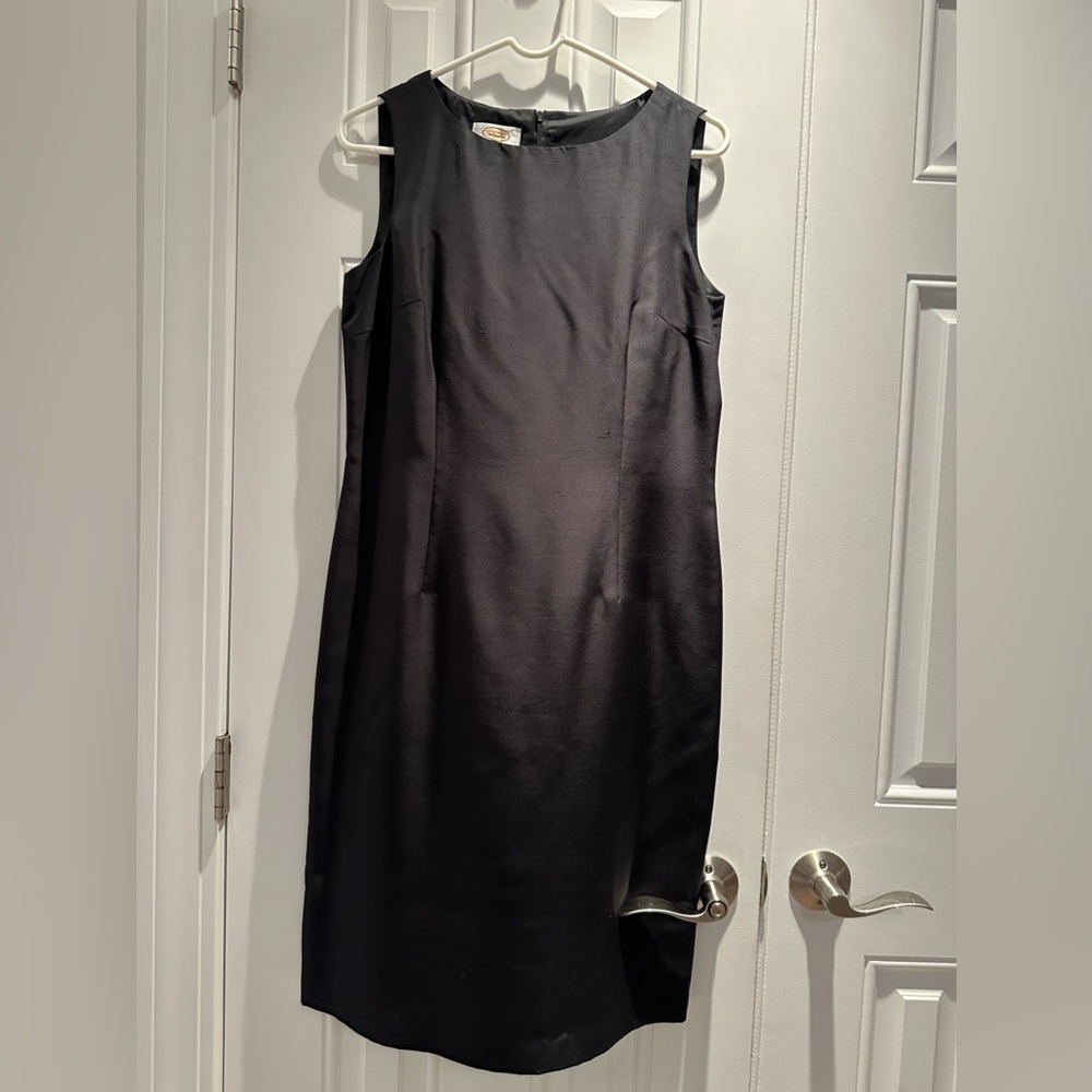 Talbots Black Sleeveless Silk Dress with Tie Belt Size 8 excellent condition - Picture 3 of 6